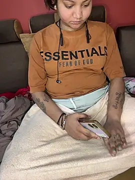 BunnyCharm01 online show from 18, 1, 2026