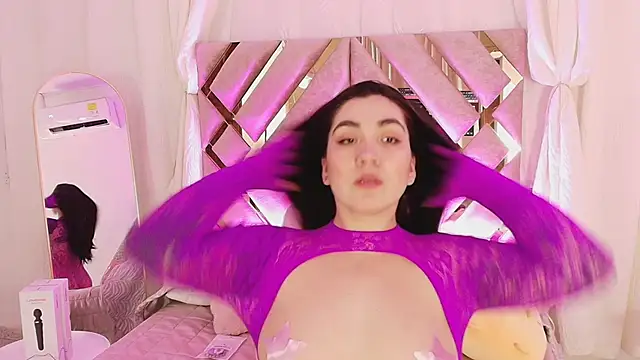 KathiaJenner online show from 13, 4, 2026