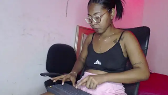 Snapshot of girl_sexy27 chatting on 9, 2, 2026 girl sexy27 online show from 9, 2, 2026