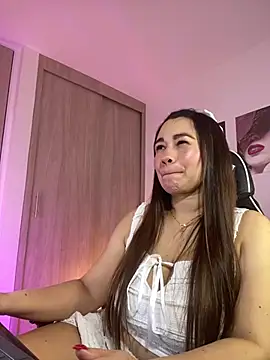 Snapshot of saray_mendozaa chatting on 25, 6, 2026 saray mendozaa online show from 25, 6, 2026