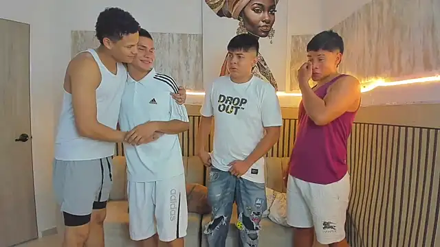 Snapshot of friendslikeplay chatting on 2, 2, 2026 friendslikeplay online show from 2, 2, 2026