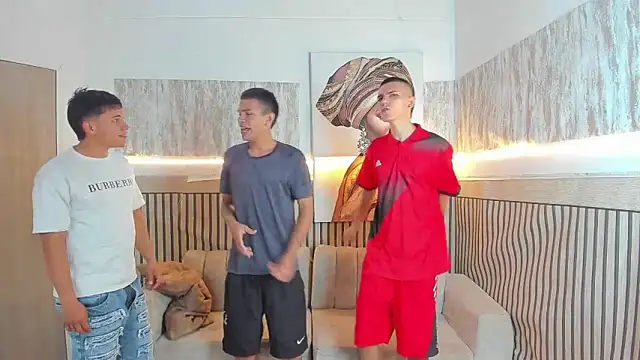 Snapshot of friendslikeplay chatting on 10, 2, 2026 friendslikeplay online show from 10, 2, 2026