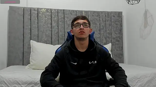 Calvin Hunter online show from 2, 4, 2026