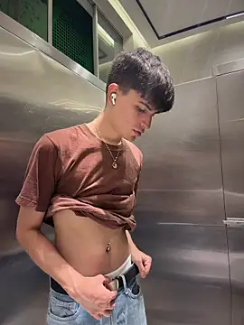 Naim TheKing online show from 5, 4, 2026