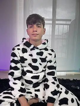 Naim TheKing online show from 8, 4, 2026