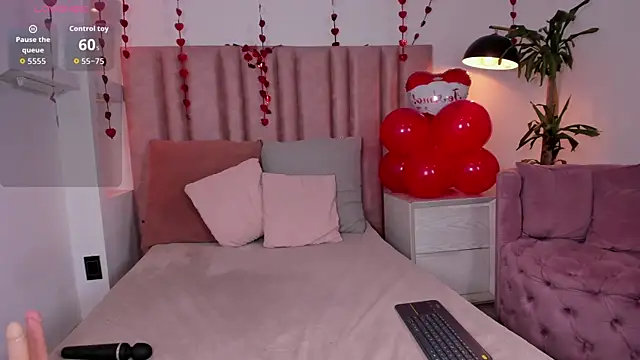 Snapshot of Im_LunaLuxe chatting on 15, 2, 2026 Im LunaLuxe online show from 15, 2, 2026