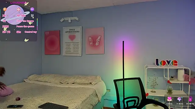 Snapshot of naomi_campell chatting on 28, 2, 2026 naomi campell online show from 28, 2, 2026