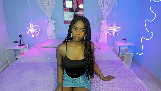 Snapshot of naomi_campell chatting on 1, 3, 2026 naomi campell online show from 1, 3, 2026