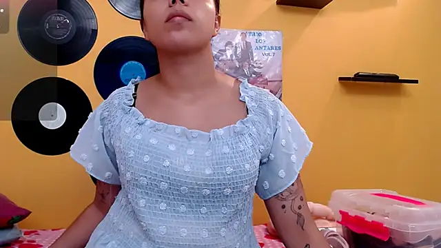 Snapshot of juliette18rose chatting on 11, 6, 2026 juliette18rose online show from 11, 6, 2026