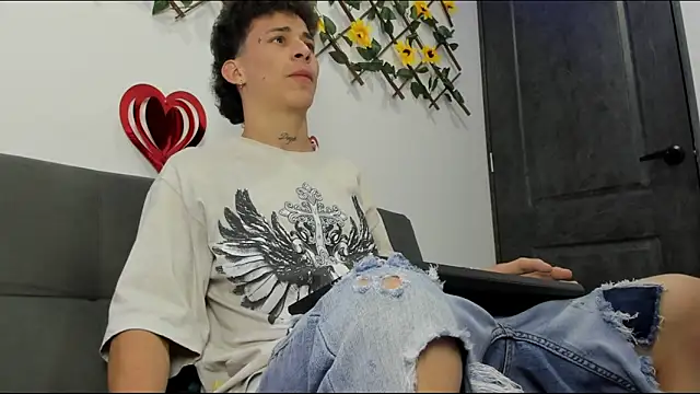 Maxxx bigcockx online show from 11, 2, 2026