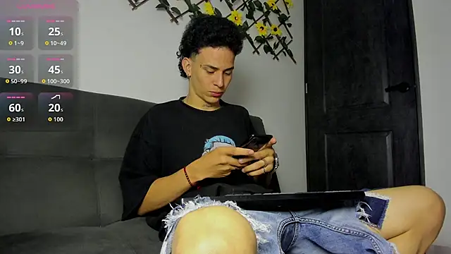 Maxxx bigcockx online show from 29, 4, 2026