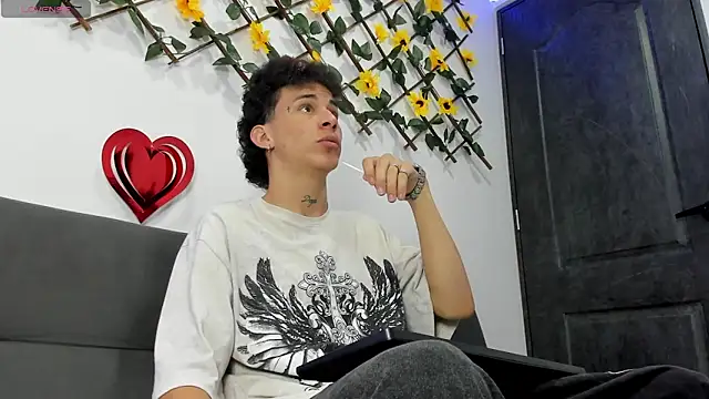 Maxxx bigcockx online show from 18, 2, 2026