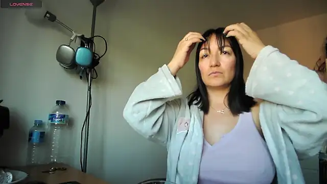 Yulian Milf online show from 10, 4, 2026