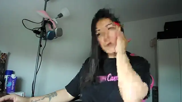 Snapshot of Yulian_Milf chatting on 25, 2, 2026 Yulian Milf online show from 25, 2, 2026