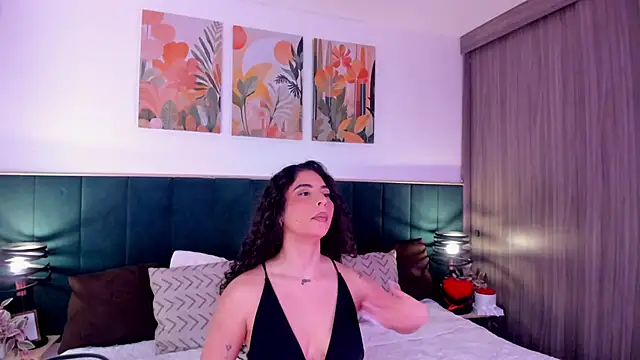 Snapshot of IrinaBlanc chatting on 20, 6, 2026 IrinaBlanc online show from 20, 6, 2026