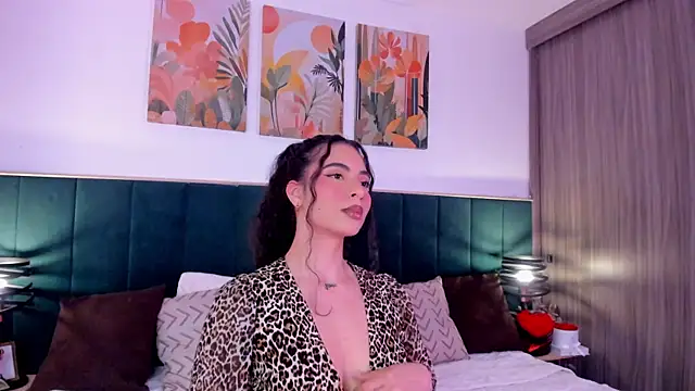 Snapshot of IrinaBlanc chatting on 18, 6, 2026 IrinaBlanc online show from 18, 6, 2026