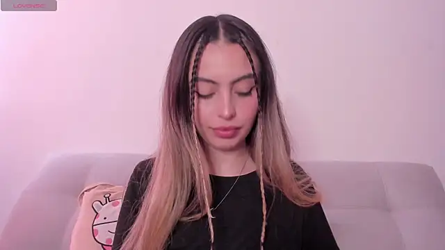 Snapshot of Fernanda_aaaa chatting on 4, 7, 2026 Fernanda aaaa online show from 4, 7, 2026