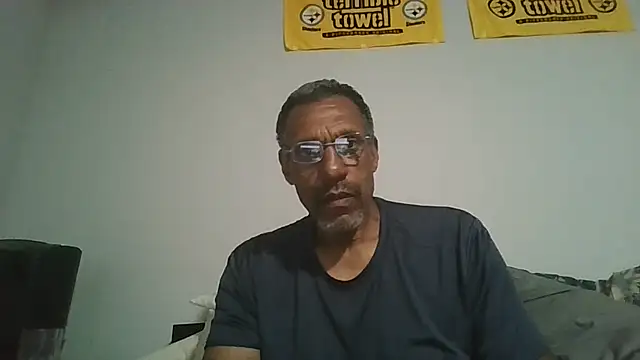 swimmer2496 online show from 8, 7, 2026
