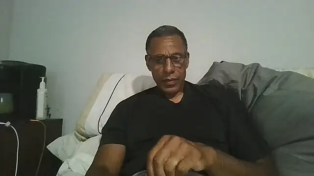 swimmer2496 online show from 4, 8, 2026
