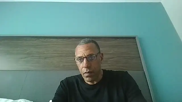 swimmer2496 online show from 16, 5, 2026