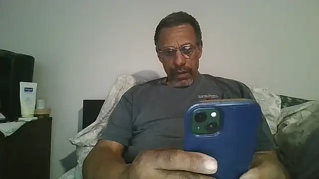 swimmer2496 online show from 8, 3, 2026