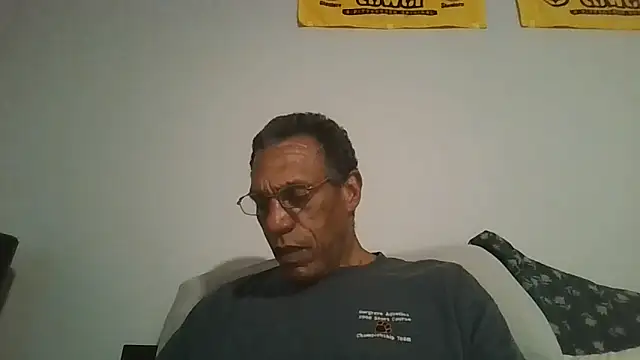 swimmer2496 online show from 9, 5, 2026