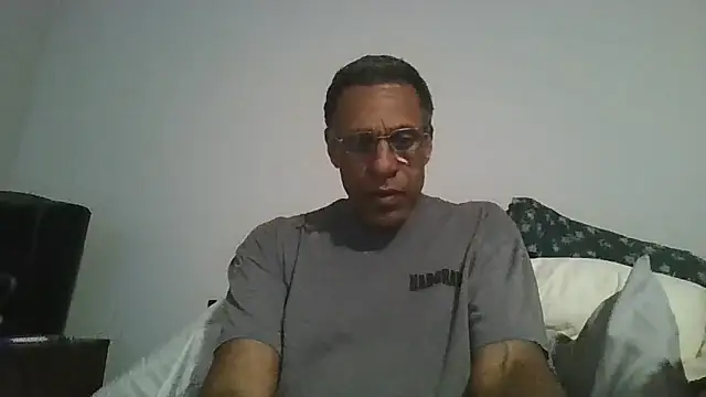 swimmer2496 online show from 24, 4, 2026