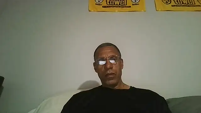 swimmer2496 online show from 8, 6, 2026