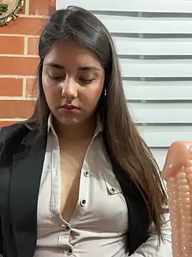 A-uroora online show from 14, 4, 2026