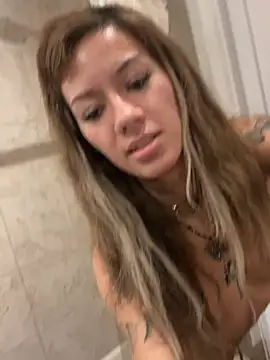 luxxlola online show from 3, 2, 2026