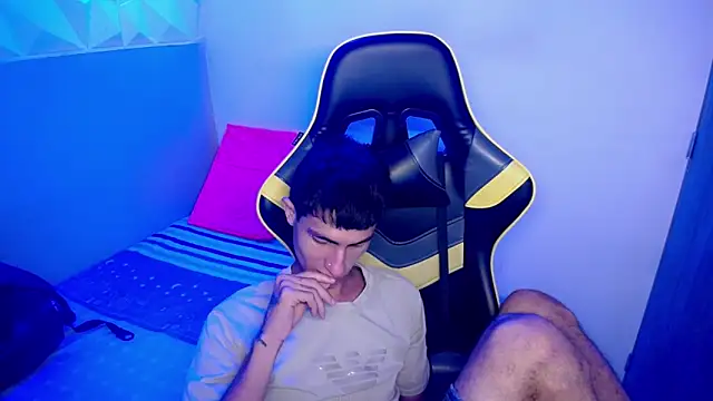 Snapshot of Akyra_latinn chatting on 21, 2, 2026 Akyra latinn online show from 21, 2, 2026