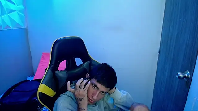 Snapshot of Akyra_latinn chatting on 25, 2, 2026 Akyra latinn online show from 25, 2, 2026