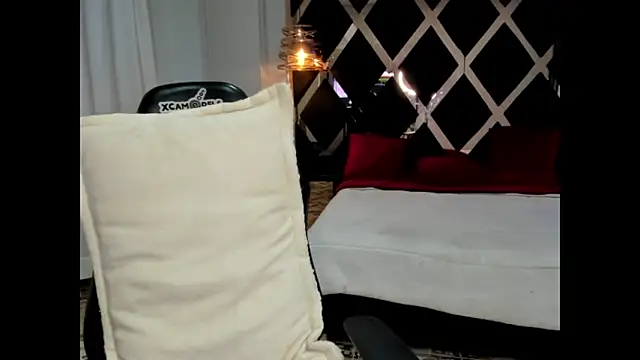 Lucia 24x online show from 27, 3, 2026