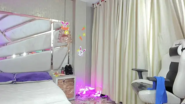 francis 20 online show from 18, 4, 2026