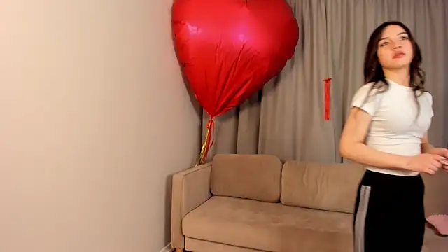 Snapshot of TreasaCrebs chatting on 12, 2, 2026 TreasaCrebs online show from 12, 2, 2026