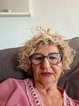 Snapshot of solsit1990 chatting on 10, 4, 2026 solsit1990 online show from 10, 4, 2026