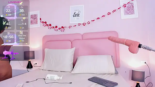 sexy curlylady online show from 18, 2, 2026