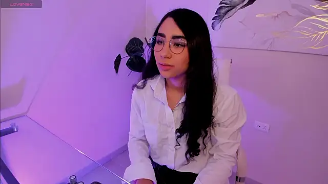 Snapshot of scarlett25__ chatting on 7, 2, 2026 scarlett25 online show from 7, 2, 2026