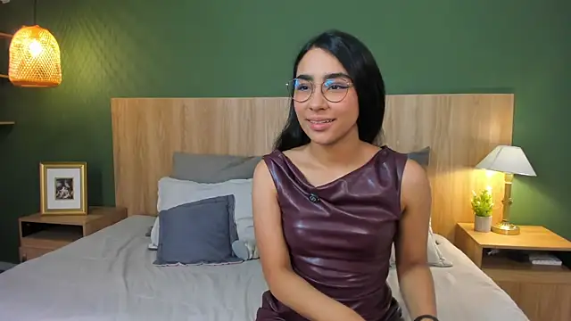 Snapshot of scarlett25__ chatting on 2, 3, 2026 scarlett25 online show from 2, 3, 2026