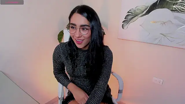 Snapshot of scarlett25__ chatting on 9, 2, 2026 scarlett25 online show from 9, 2, 2026