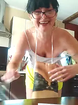 Snapshot of AliceSwan57 chatting on 17, 6, 2026 AliceSwan57 online show from 17, 6, 2026