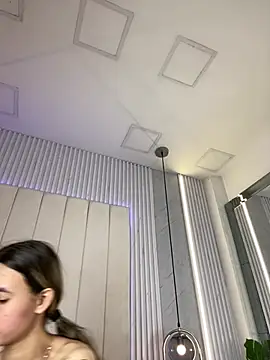 JuliaColemann online show from 24, 3, 2026