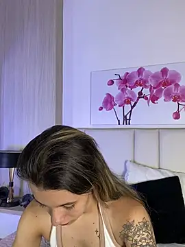 JuliaColemann online show from 9, 7, 2026