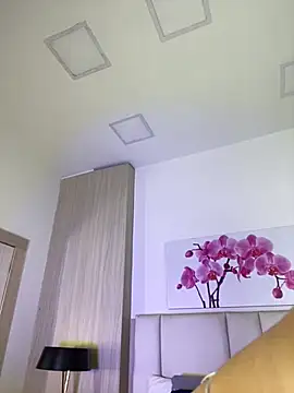 JuliaColemann online show from 30, 5, 2026