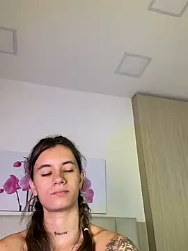 JuliaColemann online show from 27, 5, 2026