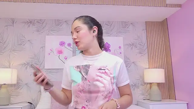 Snapshot of RoxanaAngel chatting on 23, 2, 2026 RoxanaAngel online show from 23, 2, 2026