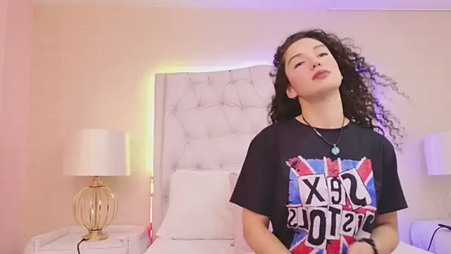 Snapshot of RoxanaAngel chatting on 26, 2, 2026 RoxanaAngel online show from 26, 2, 2026