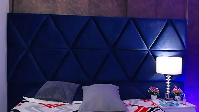 Logan Woods online show from 22, 2, 2026