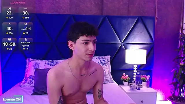 Logan Woods online show from 11, 2, 2026