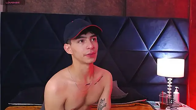 Logan Woods online show from 6, 3, 2026